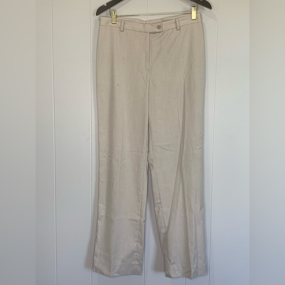 Women’s tan Jones New York country essentials pants size 10